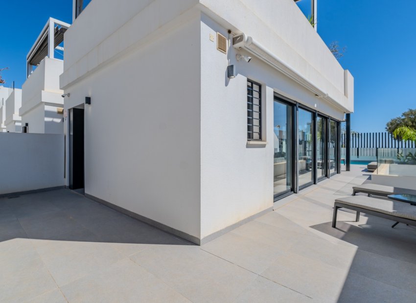Resale - Villa - Guardamar del Segura - Urbanizaciones