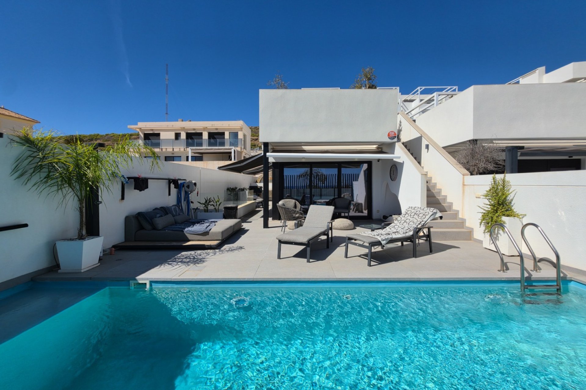 Resale - Villa - Guardamar del Segura - Urbanizaciones