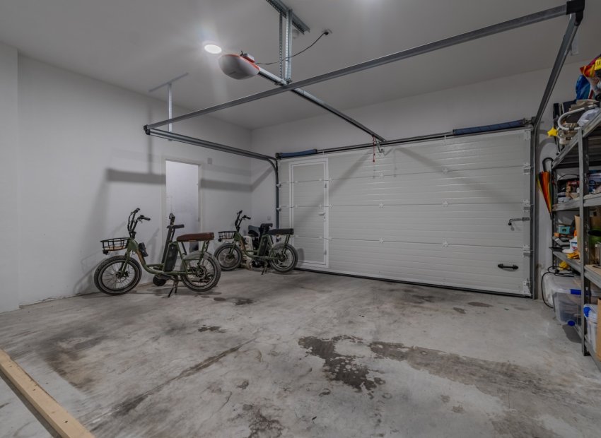 Resale - Villa - Guardamar del Segura - Urbanizaciones