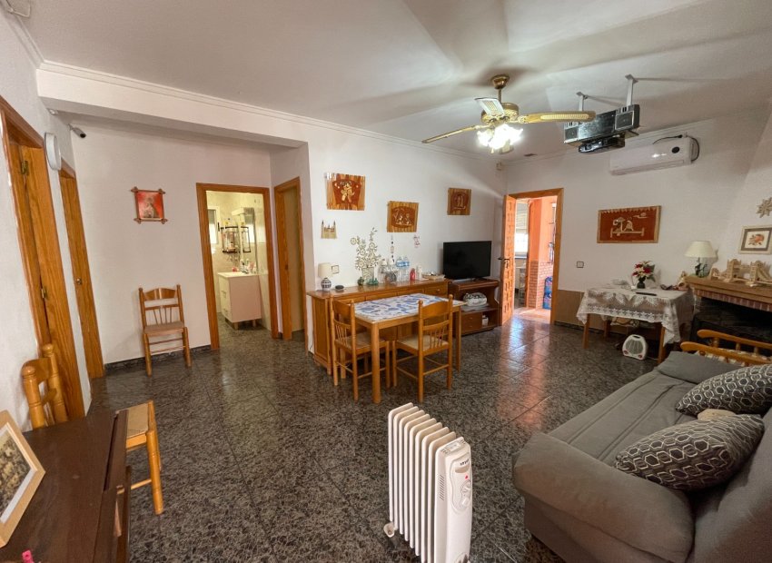 Resale - Villa - Guardamar del Segura - Valencia