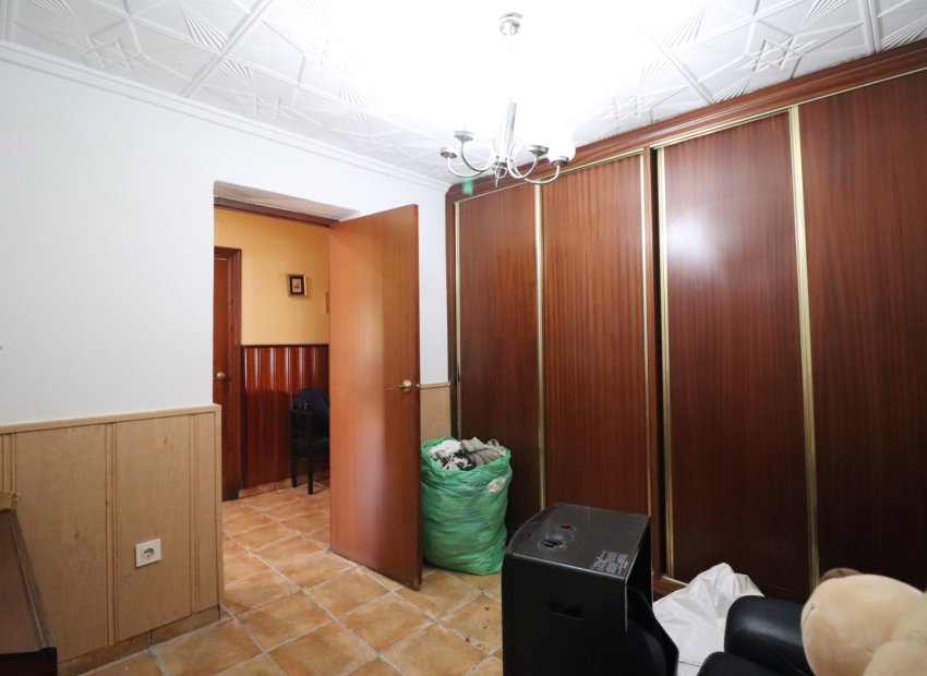 Resale - Villa - Heredades - Heredades - Village