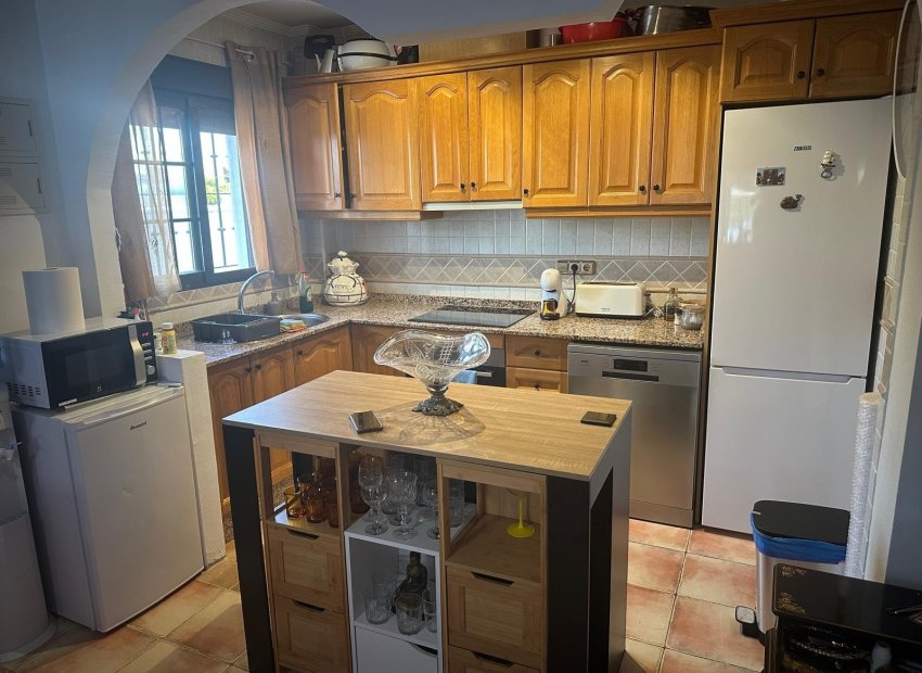 Resale - Villa - Hondón de las Nieves - Urbaniz La Montañosa