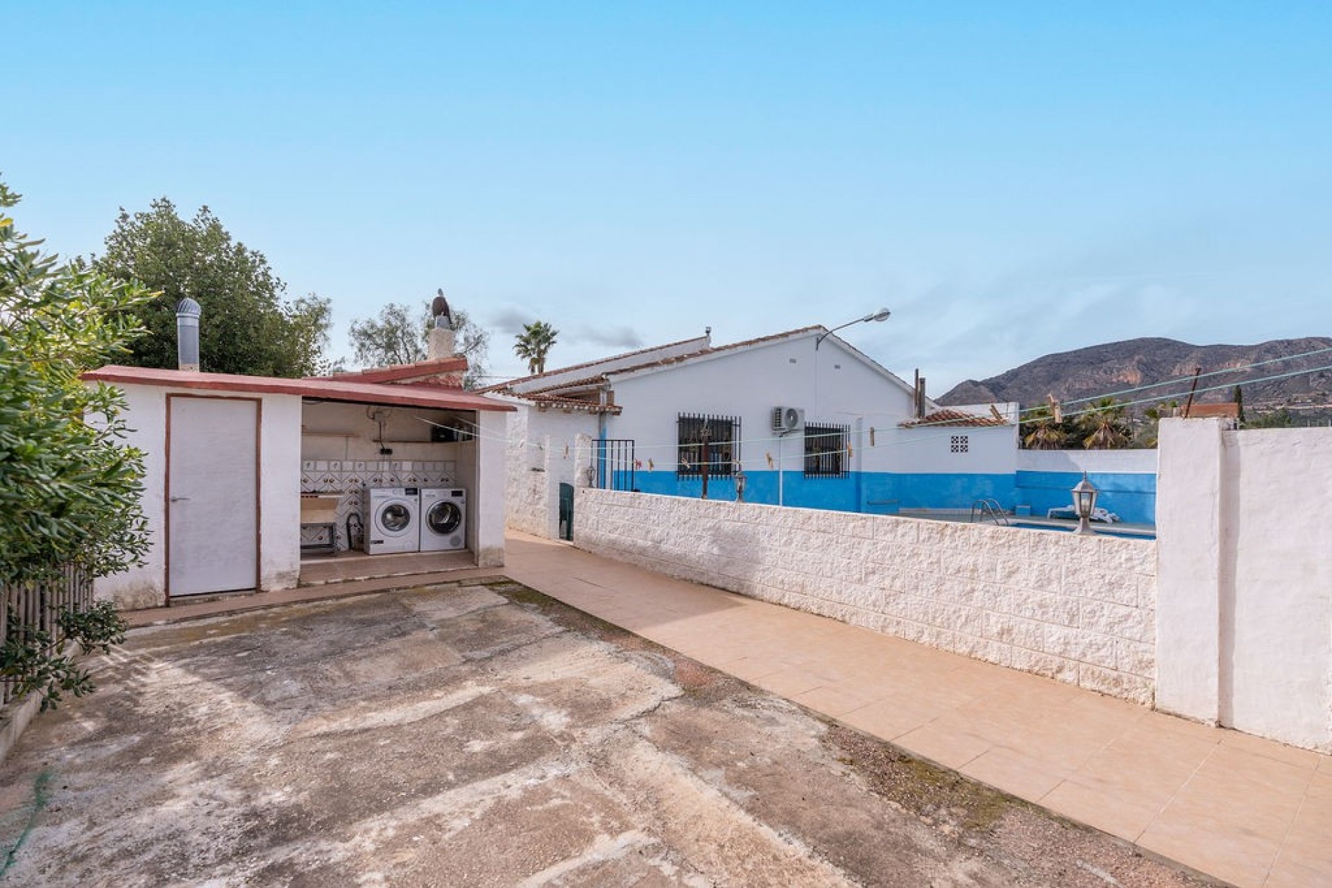 Resale - Villa - Hondón de las Nieves