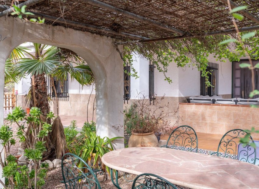 Resale - Villa - Hondón de las Nieves