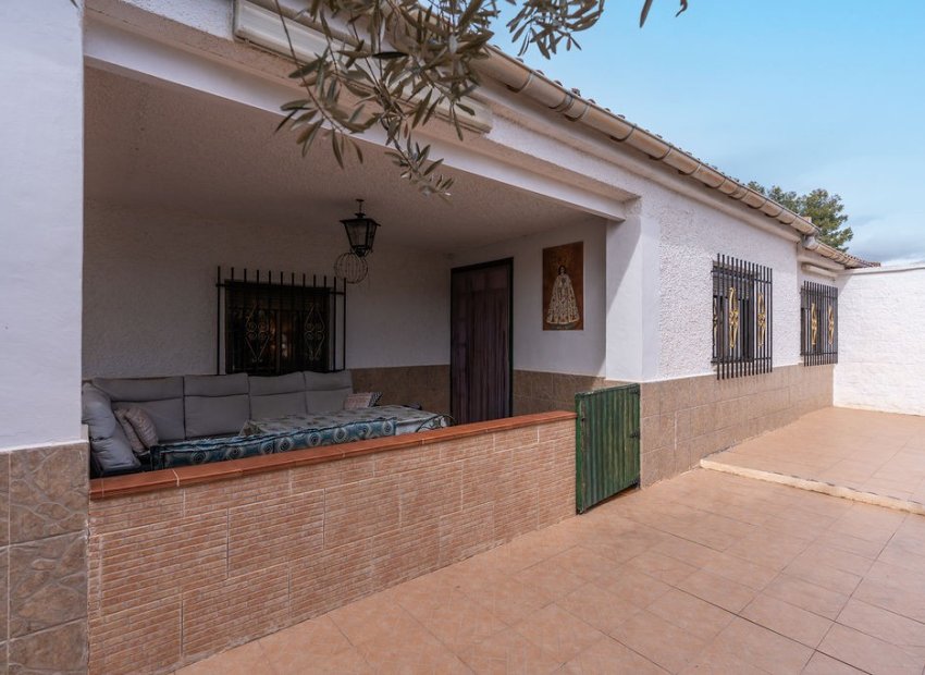 Resale - Villa - Hondón de las Nieves