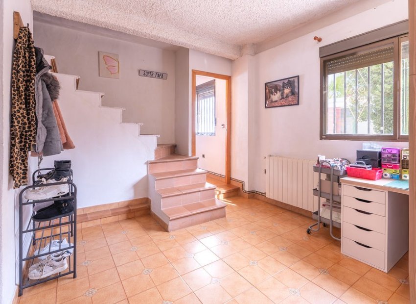 Resale - Villa - Hondón de las Nieves