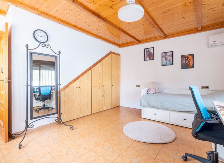 Resale - Villa - Hondón de las Nieves