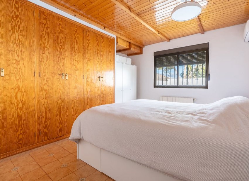 Resale - Villa - Hondón de las Nieves