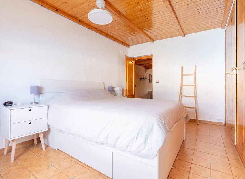 Resale - Villa - Hondón de las Nieves