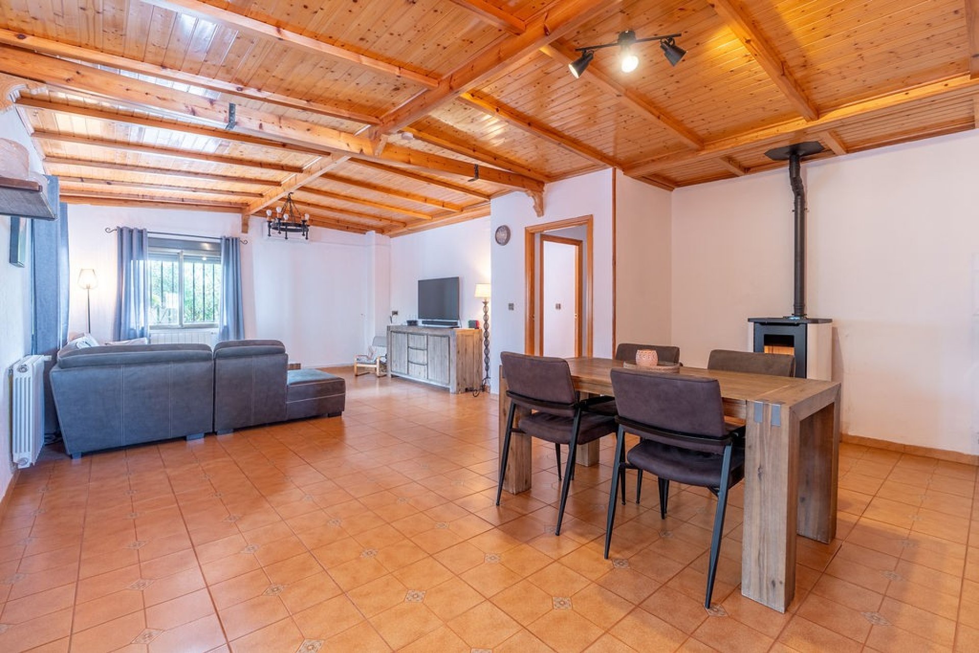 Resale - Villa - Hondón de las Nieves