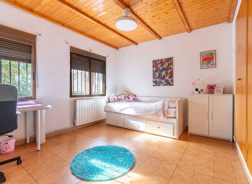 Resale - Villa - Hondón de las Nieves