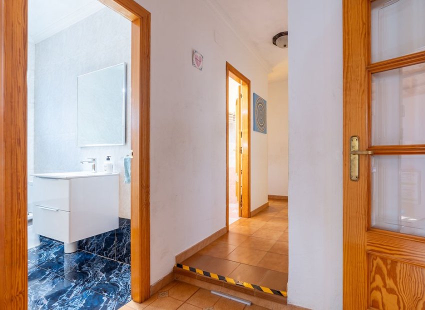 Resale - Villa - Hondón de las Nieves