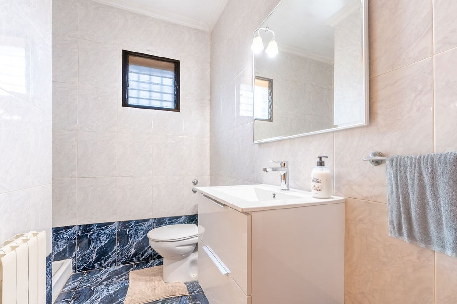 Resale - Villa - Hondón de las Nieves