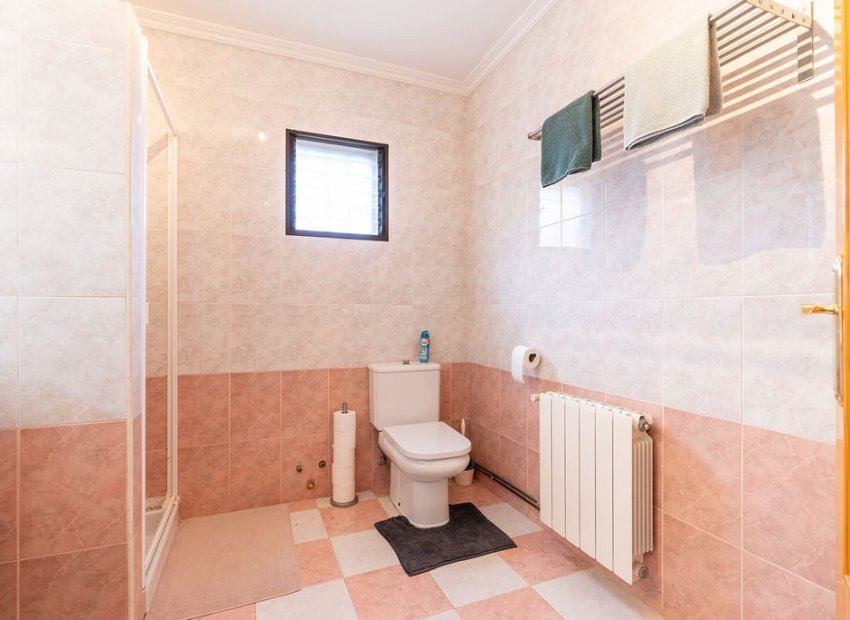 Resale - Villa - Hondón de las Nieves