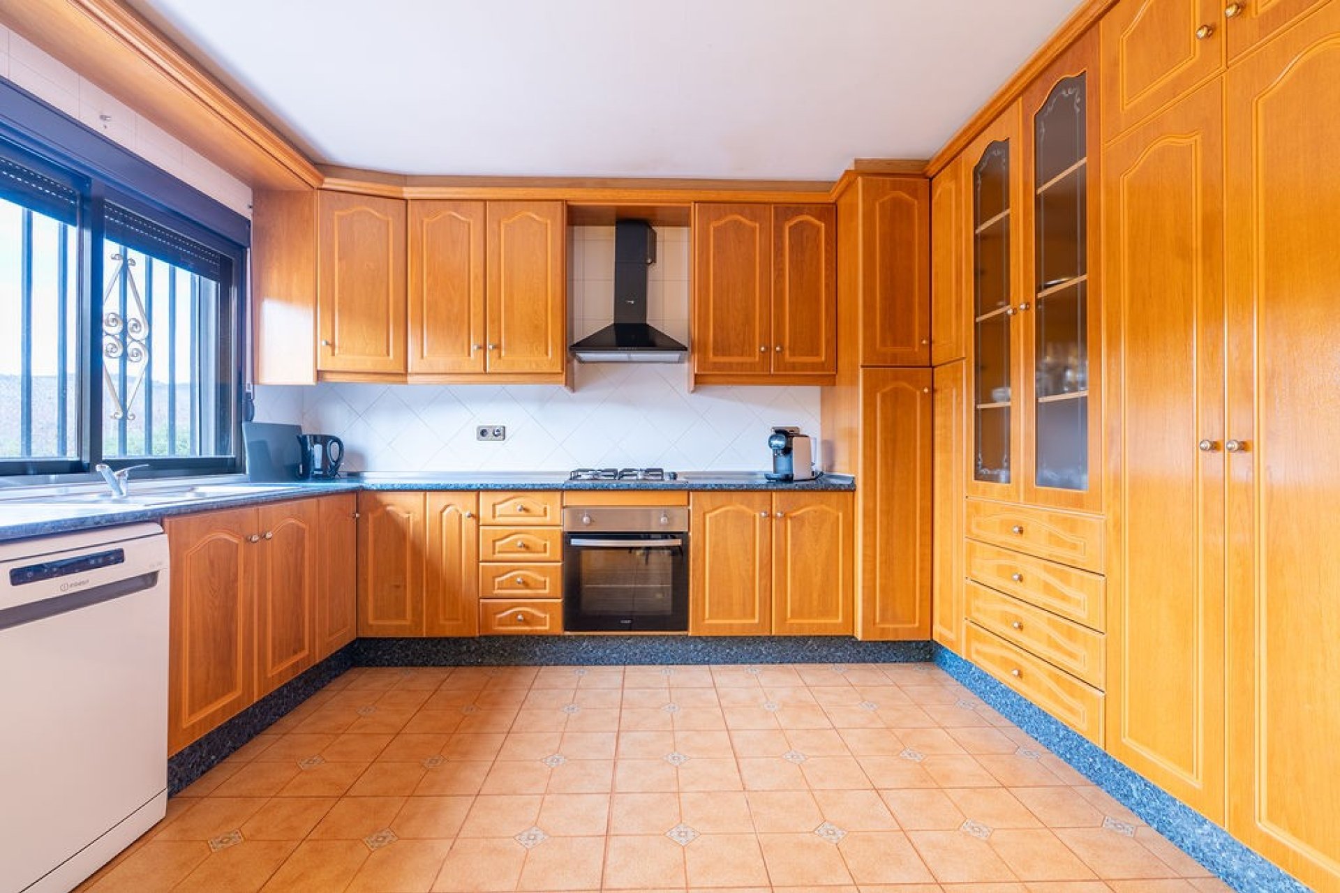 Resale - Villa - Hondón de las Nieves