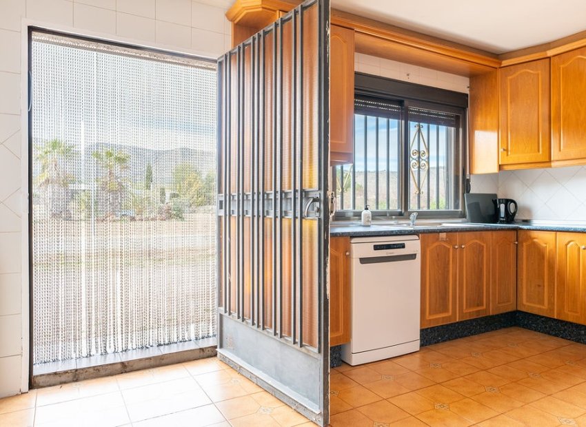 Resale - Villa - Hondón de las Nieves