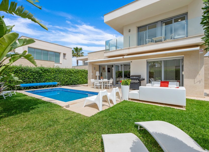Resale - Villa - Jacarilla - Vistabella