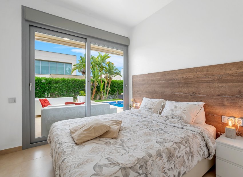 Resale - Villa - Jacarilla - Vistabella