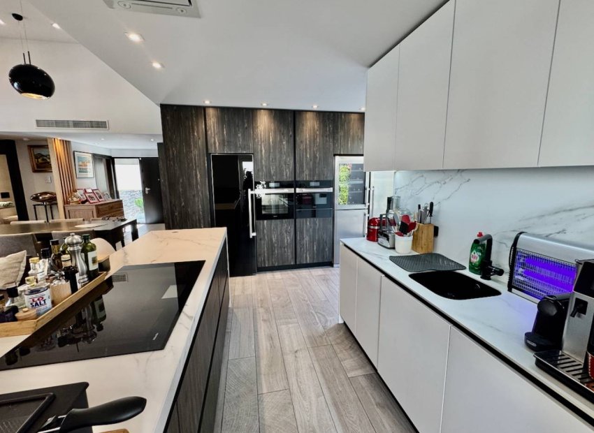 Resale - Villa - La Finca Golf - Algorfa