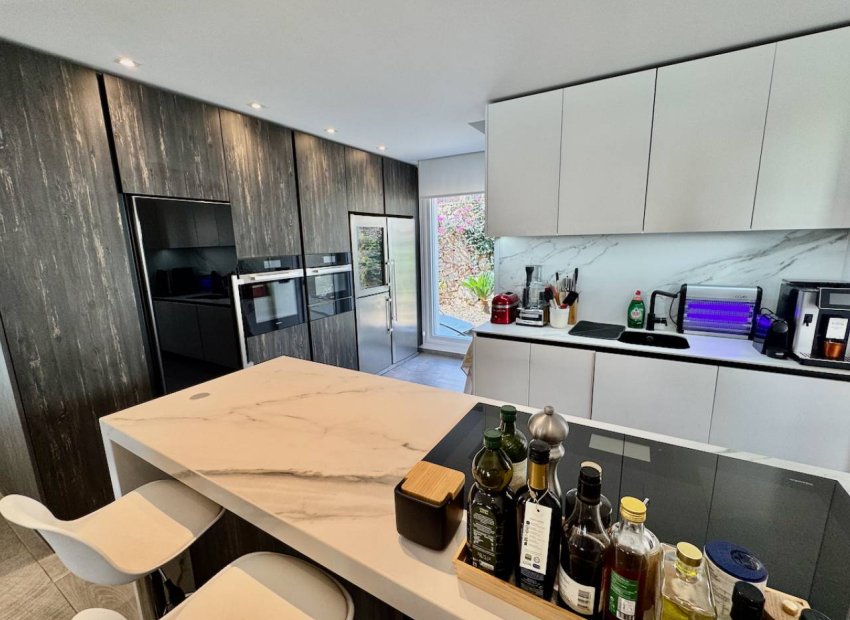 Resale - Villa - La Finca Golf - Algorfa