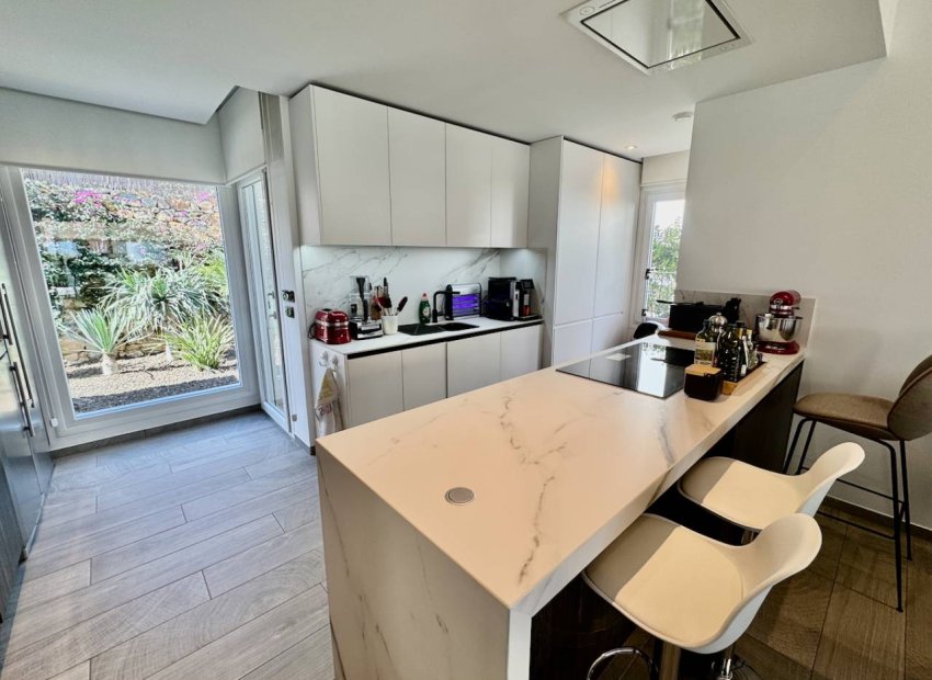 Resale - Villa - La Finca Golf - Algorfa