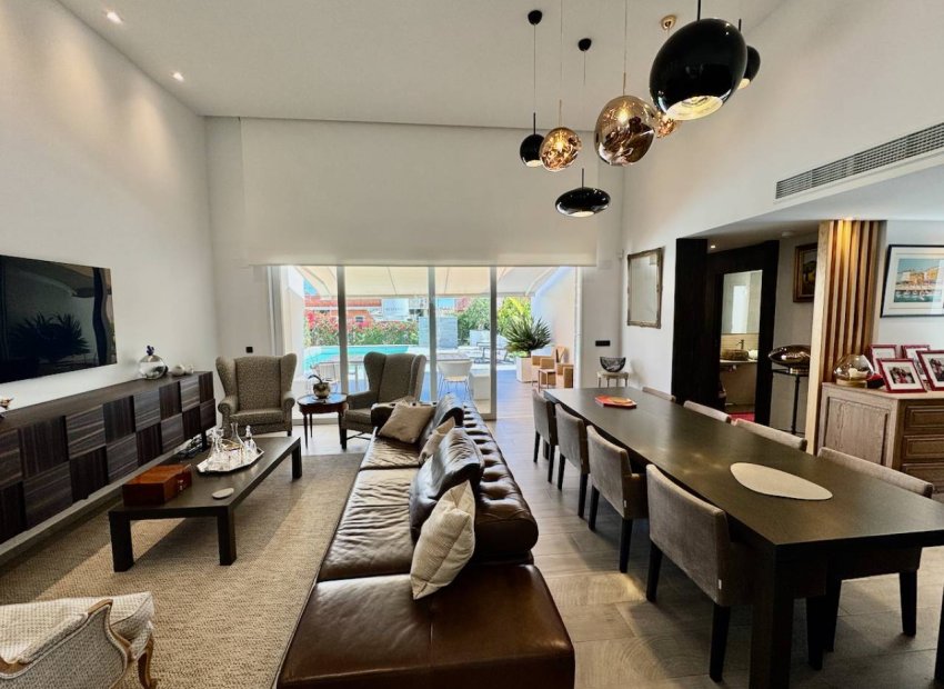 Resale - Villa - La Finca Golf - Algorfa