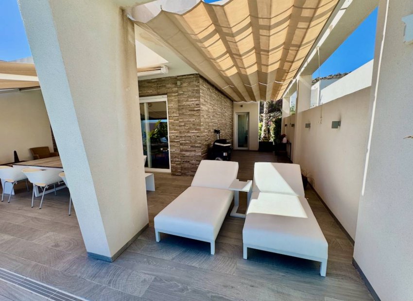 Resale - Villa - La Finca Golf - Algorfa