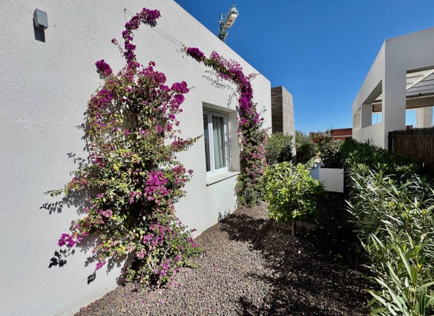 Resale - Villa - La Finca Golf - Algorfa