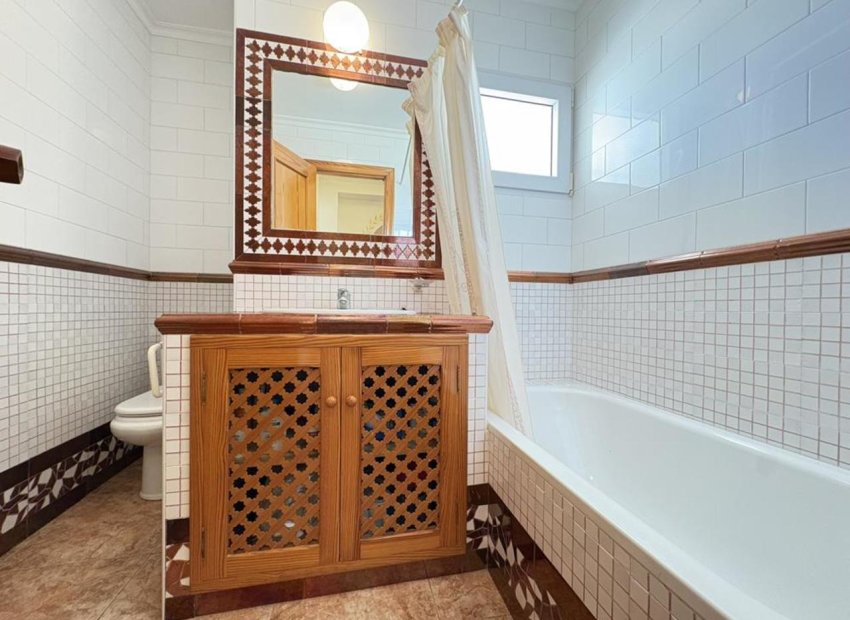 Resale - Villa - La Manga del Mar Menor - Mar Menor