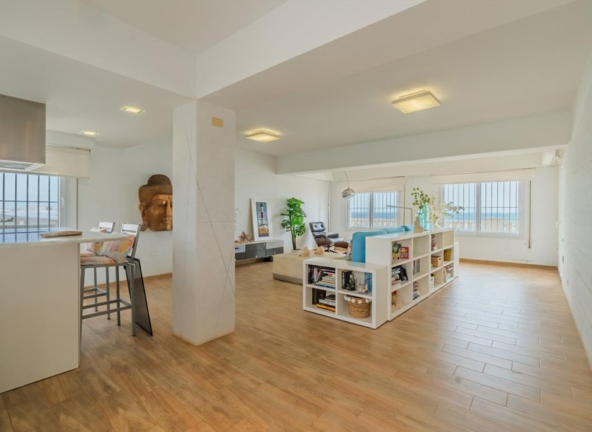 Resale - Villa - La Manga del Mar Menor - Playa del Estacio