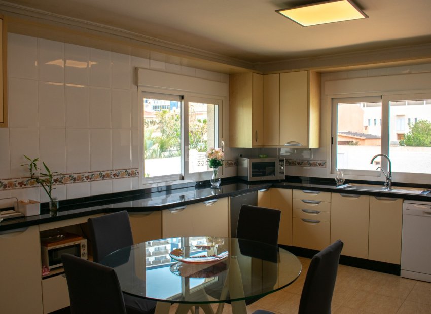 Resale - Villa - La Manga del Mar Menor