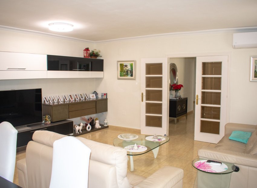 Resale - Villa - La Manga del Mar Menor