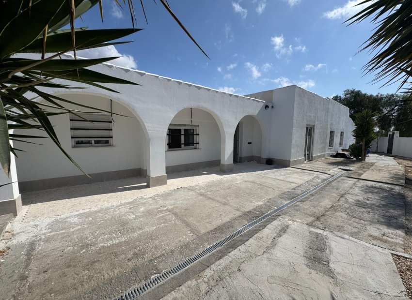 Resale - Villa - La Marina del Pinet - La Marina
