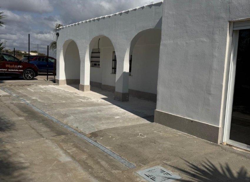 Resale - Villa - La Marina del Pinet - La Marina