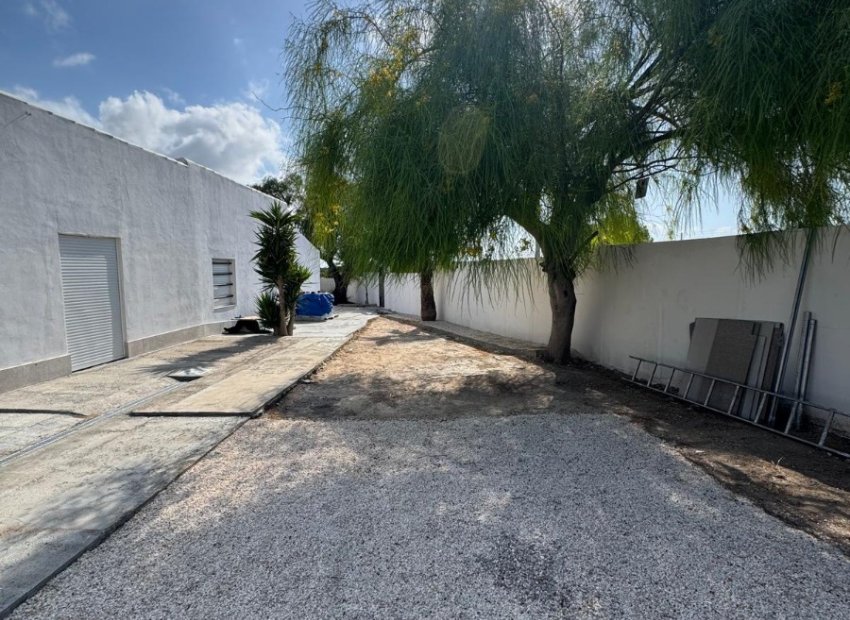 Resale - Villa - La Marina del Pinet - La Marina