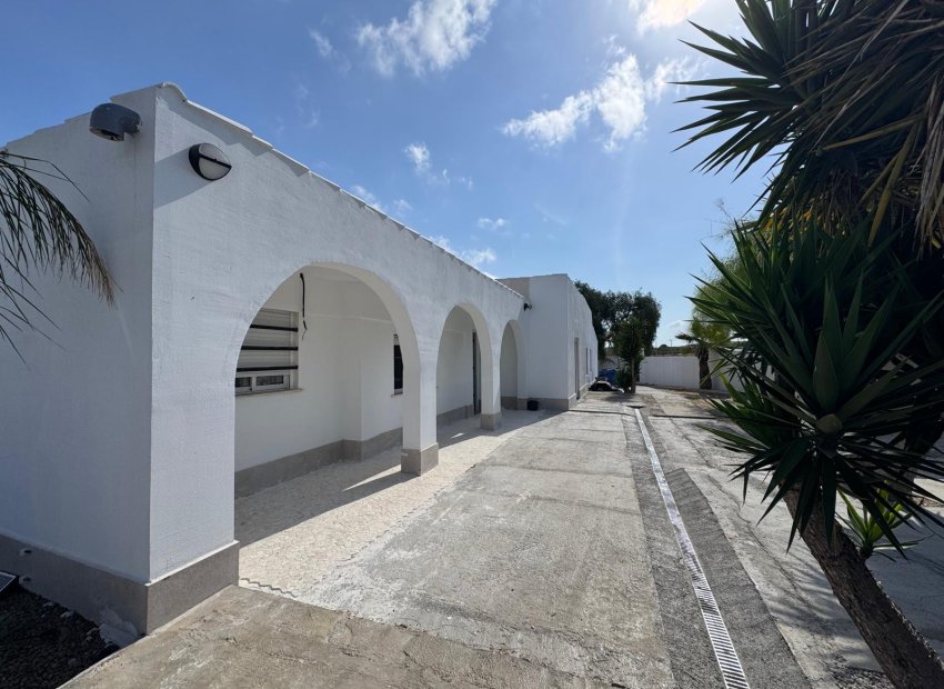 Resale - Villa - La Marina del Pinet - La Marina