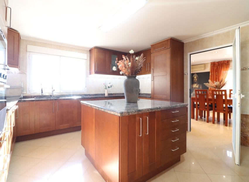 Resale - Villa - La Marina - La Escuera