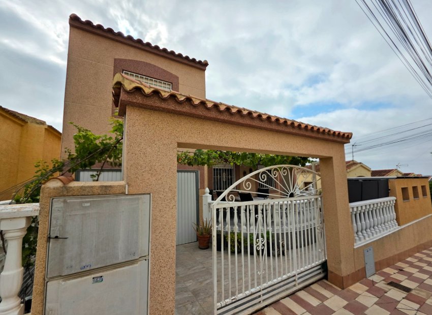 Resale - Villa - La Marina - La Marina Urb