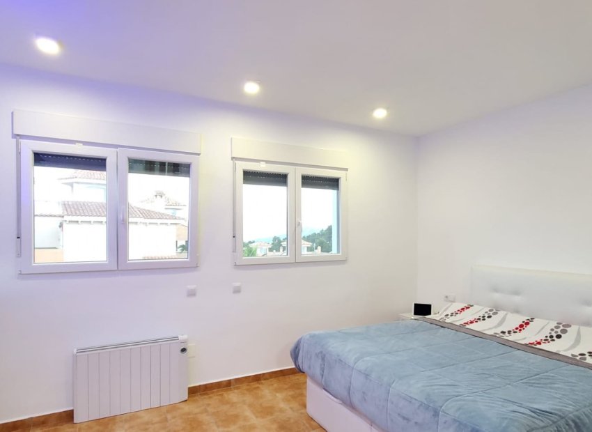 Resale - Villa - La Nucía - Convent De Les Montjes