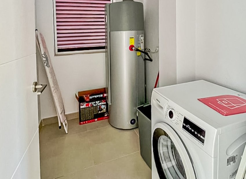 Resale - Villa - La Nucía - Montebello