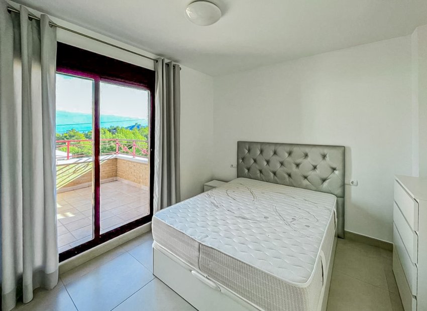 Resale - Villa - La Nucía - Montebello