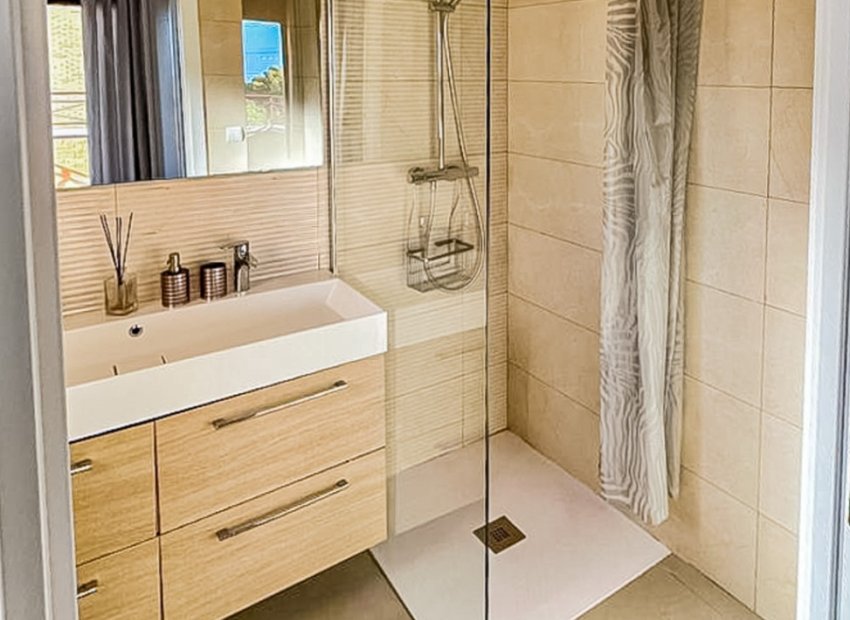 Resale - Villa - La Nucía - Montebello