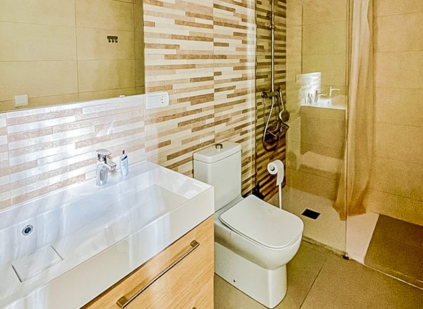 Resale - Villa - La Nucía - Montebello