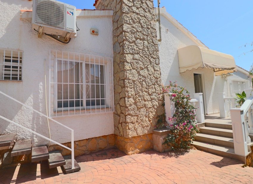 Resale - Villa - La Nucía - Pinar De Garaita
