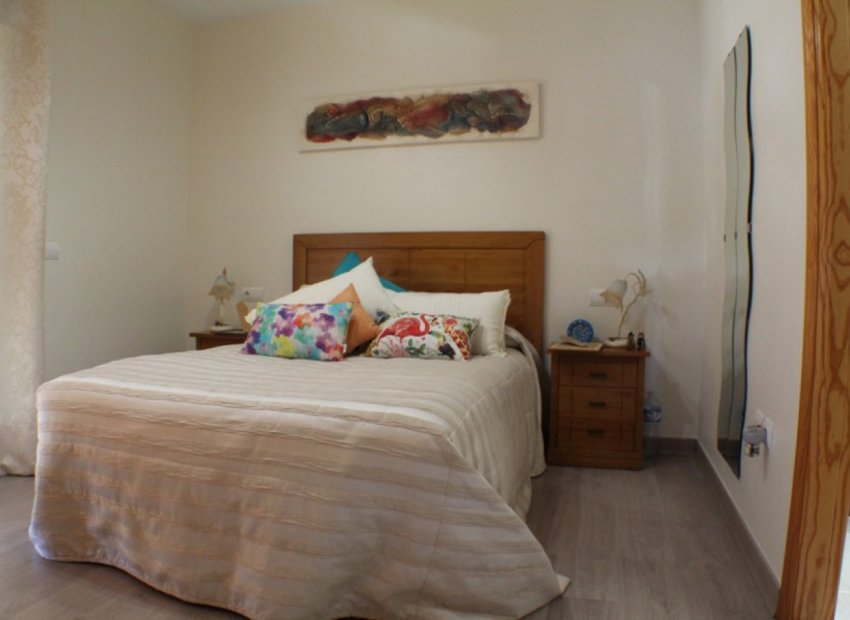 Resale - Villa - La Nucía - Urbanisations