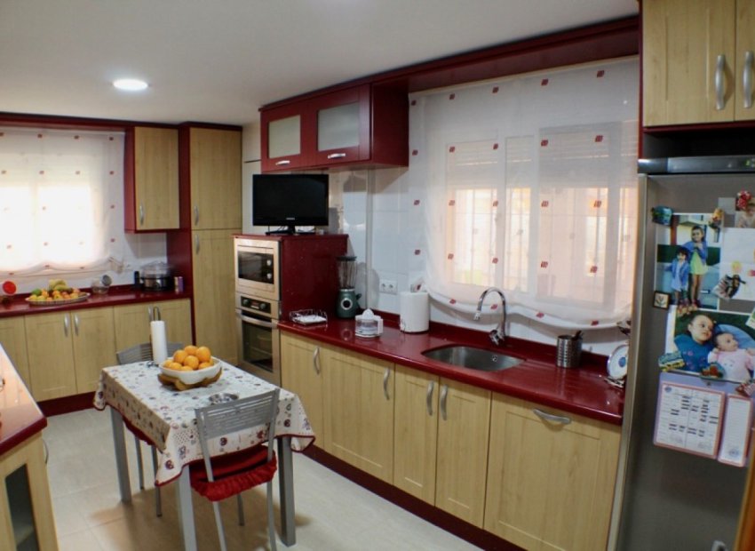 Resale - Villa - La Nucía - Urbanisations