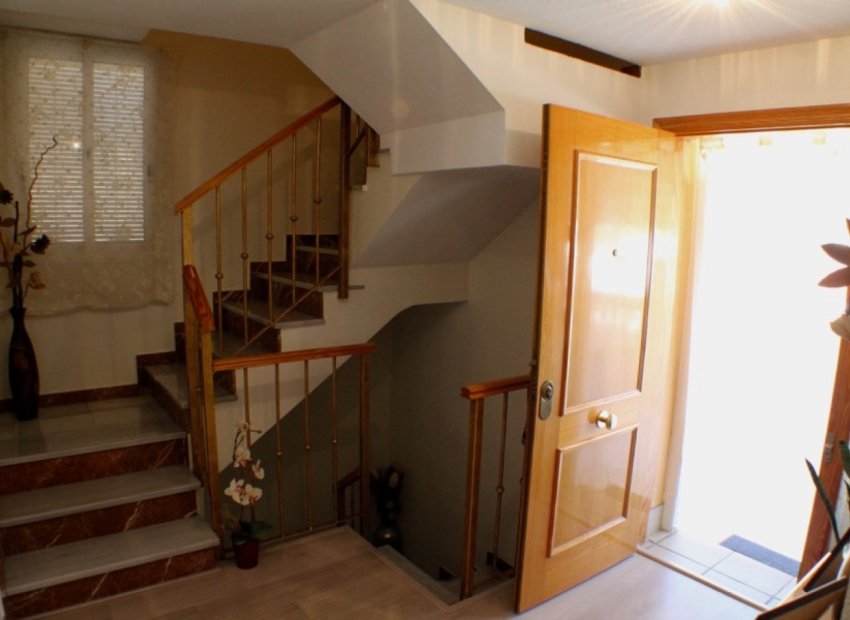 Resale - Villa - La Nucía - Urbanisations