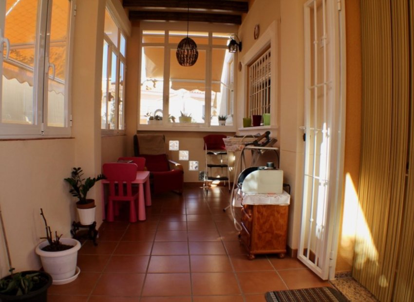 Resale - Villa - La Nucía - Urbanisations