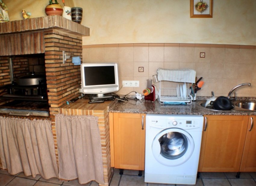 Resale - Villa - La Nucía - Urbanisations