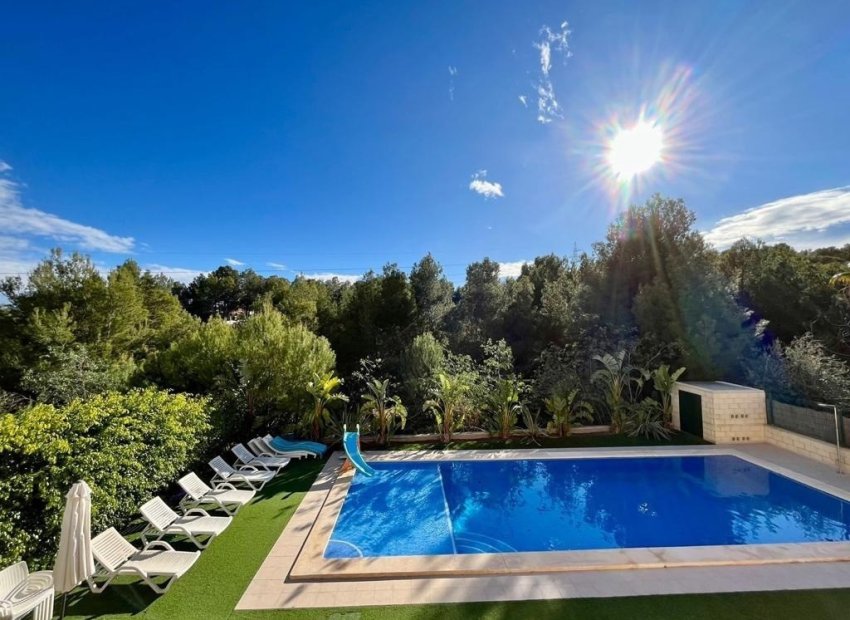 Resale - Villa - La Nucía